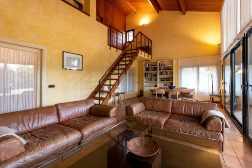 Villa Oliver Conti Negre