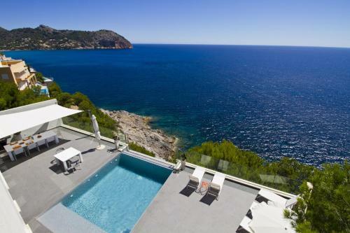 Can Ema Seaview Mhm