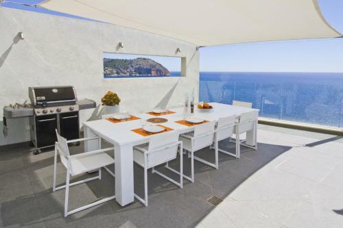 Can Ema Seaview Mhm
