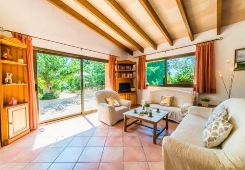 Capdepera Holiday Home Sleeps 4