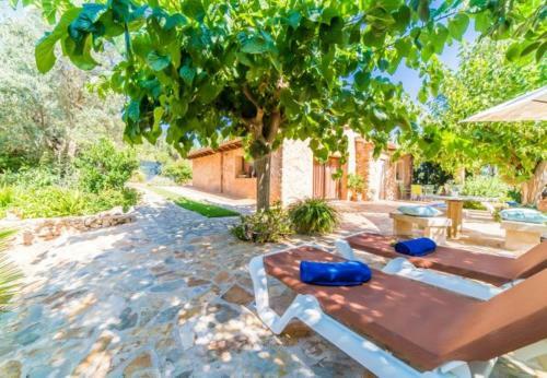 Capdepera Holiday Home Sleeps 4