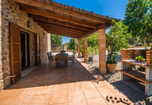 Capdepera Holiday Home Sleeps 7 With Pool And Wifi
