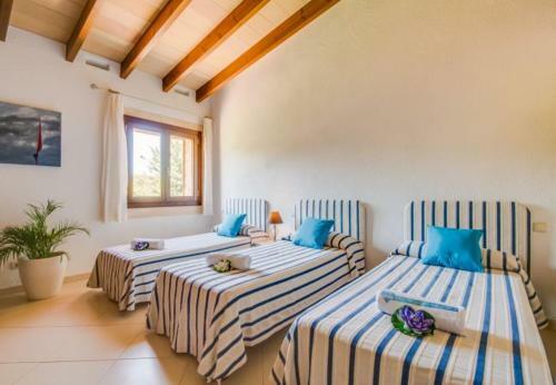 Capdepera Holiday Home Sleeps 7 With Pool And Wifi
