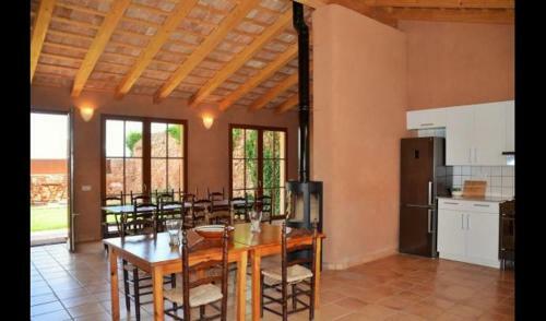 Capellades Apartment Sleeps 7 With Pool