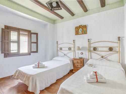 Comfy Holiday Home In Carcabuey With Patio