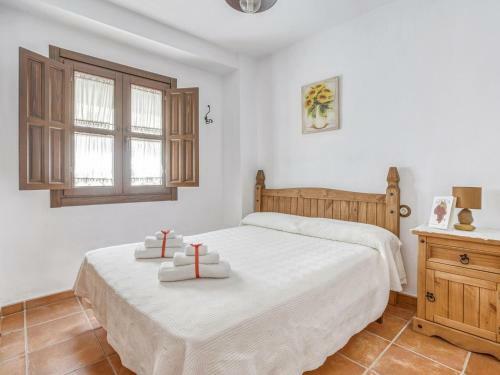 Comfy Holiday Home In Carcabuey With Patio