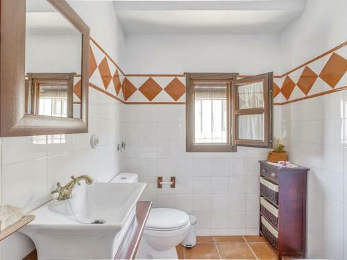 Comfy Holiday Home In Carcabuey With Patio