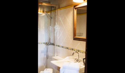 Casserres Villa Sleeps 15 With Pool