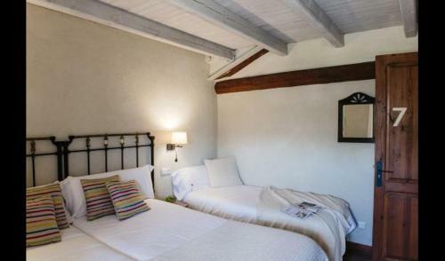 Casserres Villa Sleeps 15 With Pool