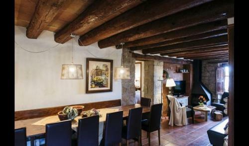 Casserres Villa Sleeps 15 With Pool