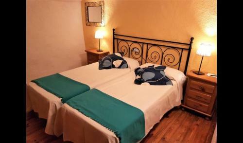 Casserres Villa Sleeps 6 With Pool