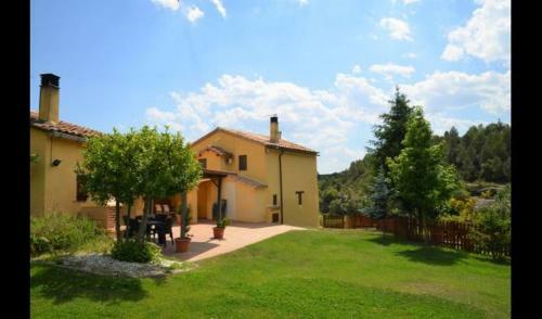 Casserres Villa Sleeps 10 With Pool
