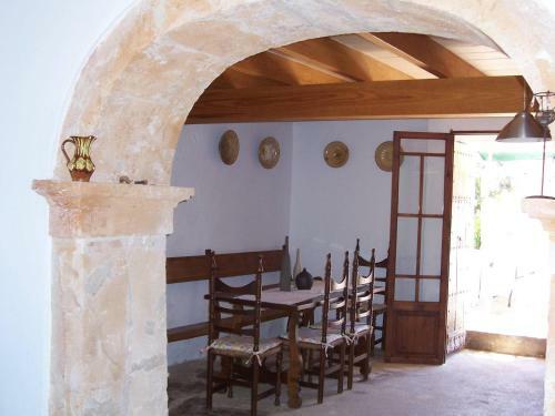Beautiful Rustic Mallorcan House With Private Pool Near Cas Concos