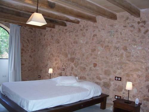 Beautiful Rustic Mallorcan House With Private Pool Near Cas Concos