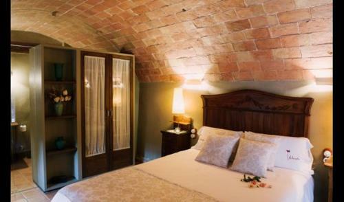 Villa In Casserres Sleeps 14 With Pool