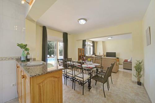 3314 Villa Belinda