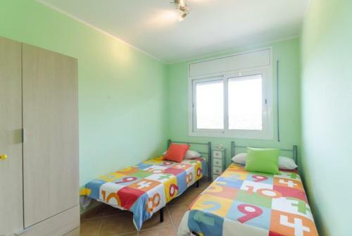 Caules Villa Sleeps 6 Pool Wifi