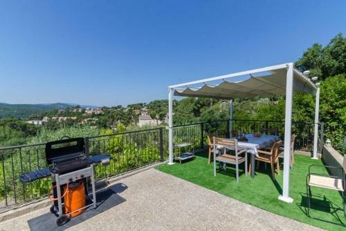 Caules Villa Sleeps 8 Pool Wifi