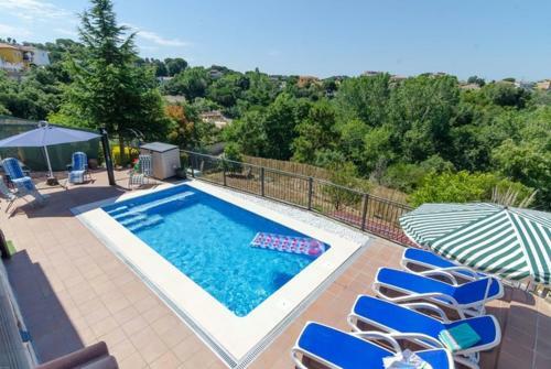 Caules Villa Sleeps 8 Pool Wifi