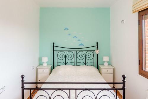 Caules Villa Sleeps 8 Pool Wifi