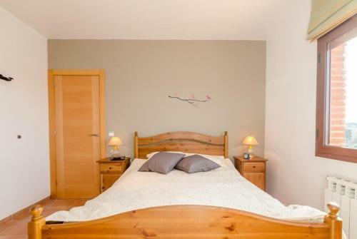Caules Villa Sleeps 8 Pool Wifi
