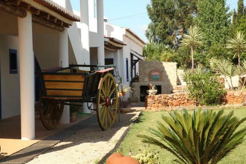 Hostal Quinta Do Rio Country Inn