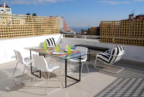 Lisbon Inside Connect - Castelo Apartments