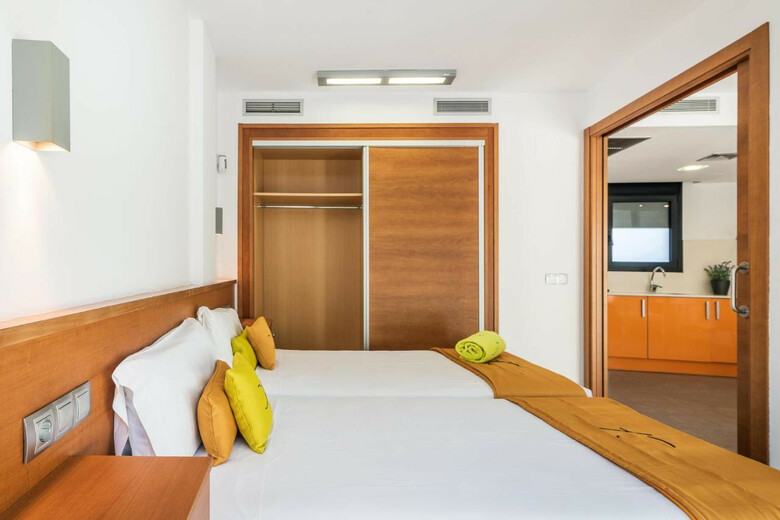 Aparthotel Las Palmeras Castelldefels