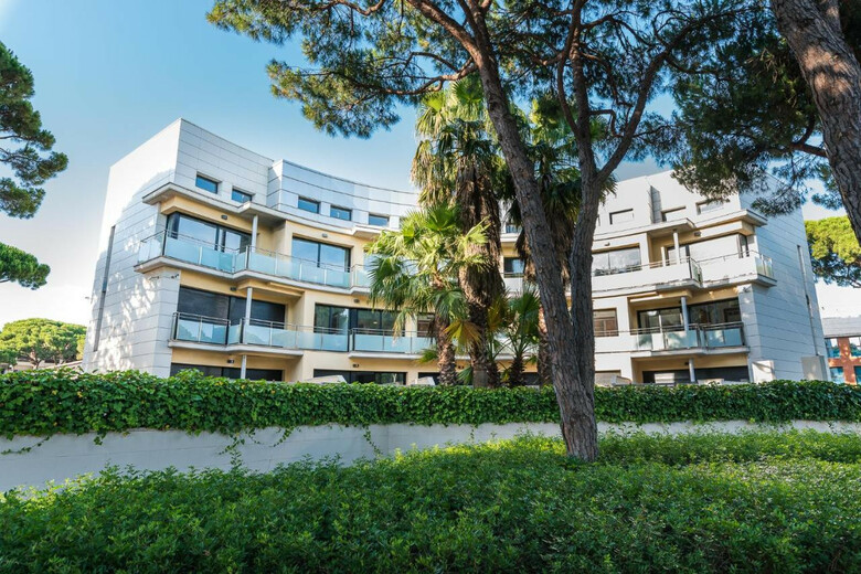 Aparthotel Las Palmeras Castelldefels