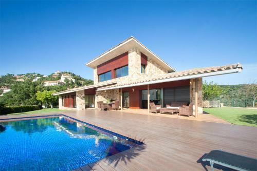Luxury Villa, Private Pool, Panoramic Sea & Mountain Views
