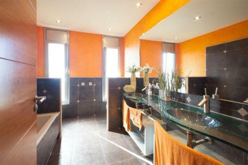 Luxury Villa, Private Pool, Panoramic Sea & Mountain Views
