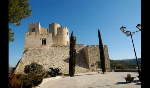 Sant Vicenc de Castellet Villa Sleeps 8 With Pool