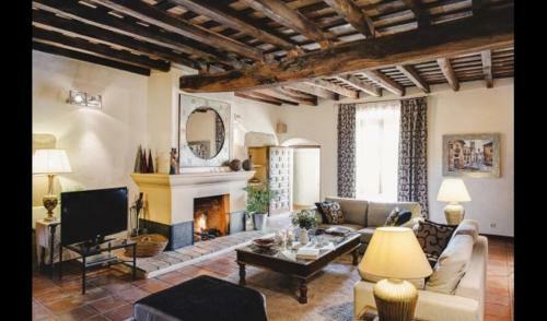 Castelltercol Villa Sleeps 19 With Pool