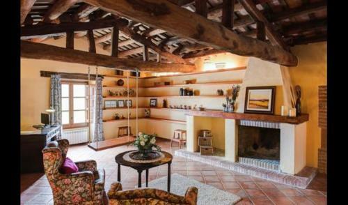 Castelltercol Villa Sleeps 19 With Pool
