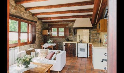 Castelltercol Villa Sleeps 19 With Pool