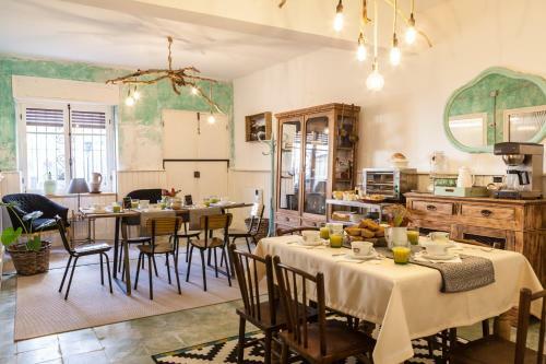 Hostal The Old Seaman Bed & Breakfast