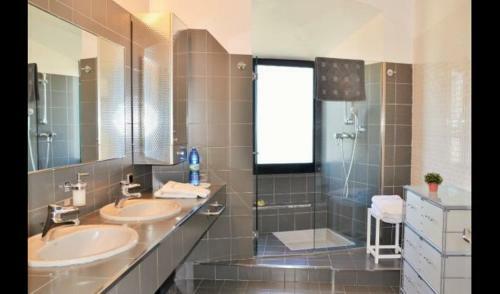 Granyena de Segarra Villa Sleeps 12 With Pool