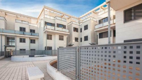 Apartamento D�plex de Lujo Golf Rioja Alta