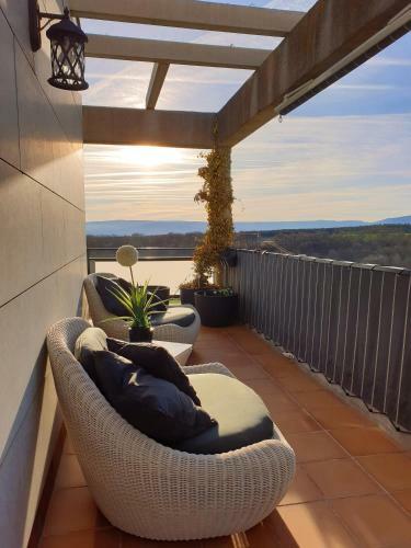 Apartamento D�plex de Lujo Golf Rioja Alta