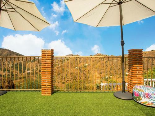 Swanky Villa In C�mpeta With Private Pool