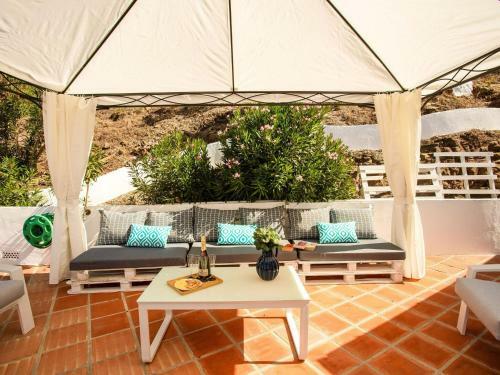 Swanky Villa In C�mpeta With Private Pool