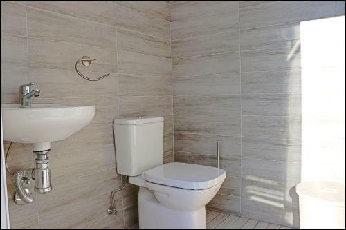 Chalet Pe�uelas Con Piscina