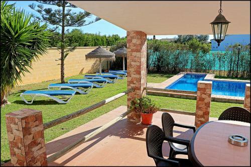 Casa En Roche Viejo Con Piscina Privada