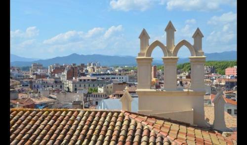Villa In Cornella Del Terri Sleeps 27 Includes Swimming Pool And Air Con