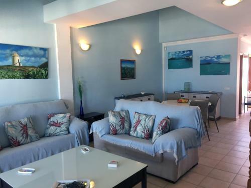 Wonderful Villa By The Sea
