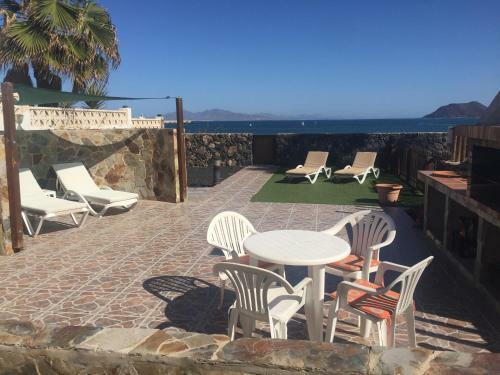 Wonderful Villa By The Sea