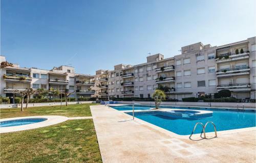 Three-bedroom Apartment In Cubelles