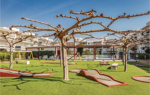 Three-bedroom Apartment In Cubelles
