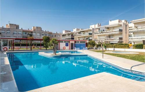 Three-bedroom Apartment In Cubelles