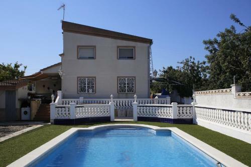 Villa At109 Creixell